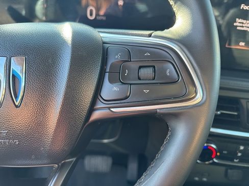 Used 2024 Buick Encore GX Sport Touring image 16