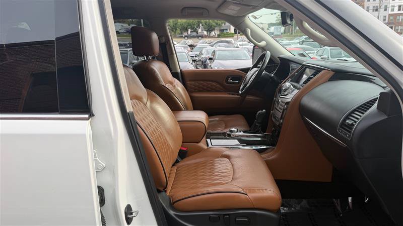 Used 2018 INFINITI QX80 4WD w/ Deluxe Technology Package image 6