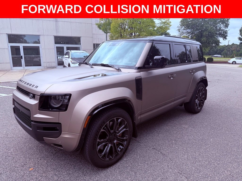 Used 2026 Land Rover Defender 110 OCTA AWD/4WD image 3
