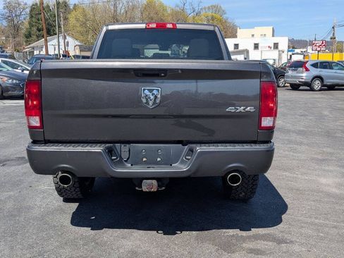 Used 2017 RAM 1500 Express AWD/4WD image 12
