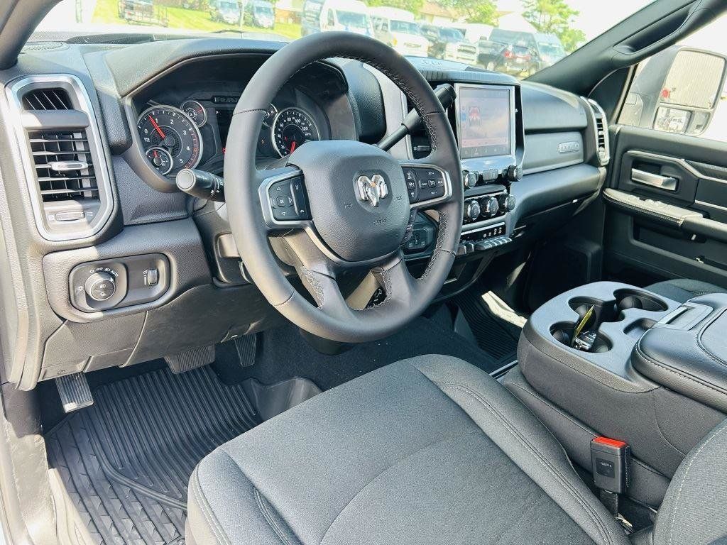 New 2025 RAM 2500 Big Horn AWD/4WD image 11