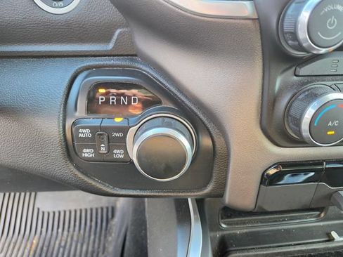 Used 2022 RAM 1500 Big Horn AWD/4WD image 9