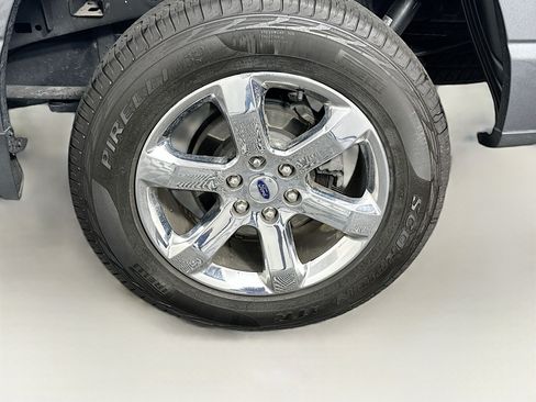 Used 2023 Ford F150 Lariat w/ Equipment Group 502A High AWD/4WD image 11