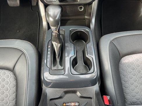 Used 2022 Chevrolet Colorado Z71 image 24