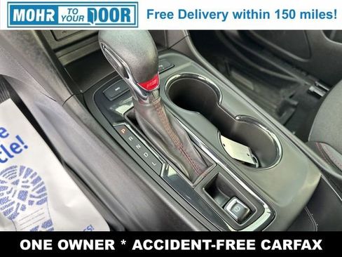 Used 2022 Chevrolet Equinox RS w/ LPO, Floor Liner Package image 19