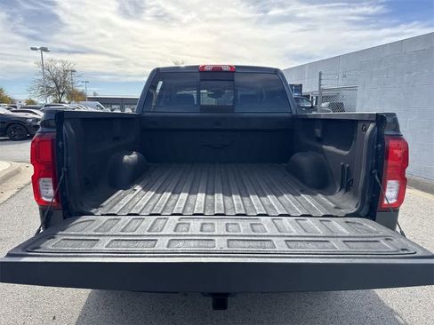 Used 2017 Chevrolet Silverado 1500 High Country image 21