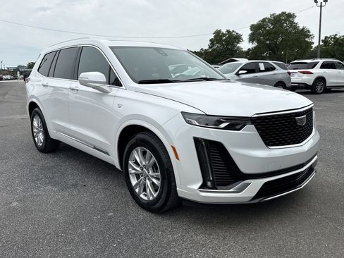 Used 2024 Cadillac XT6 Luxury FWD image 7
