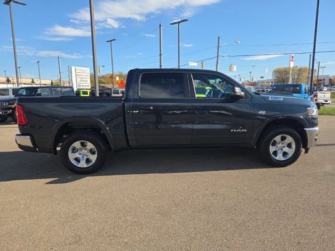 New 2026 RAM 1500 Big Horn AWD/4WD image 9