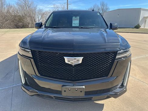 Used 2021 Cadillac Escalade Sport w/ Driver Assist Tech Package image 8