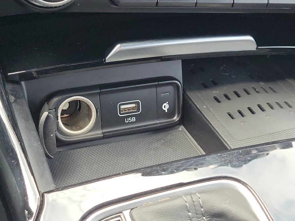 Used 2022 Kia Stinger GT-Line w/ Sun & Sound Package RWD image 17