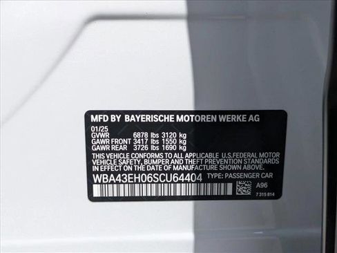 New 2025 BMW 750e xDrive image 19