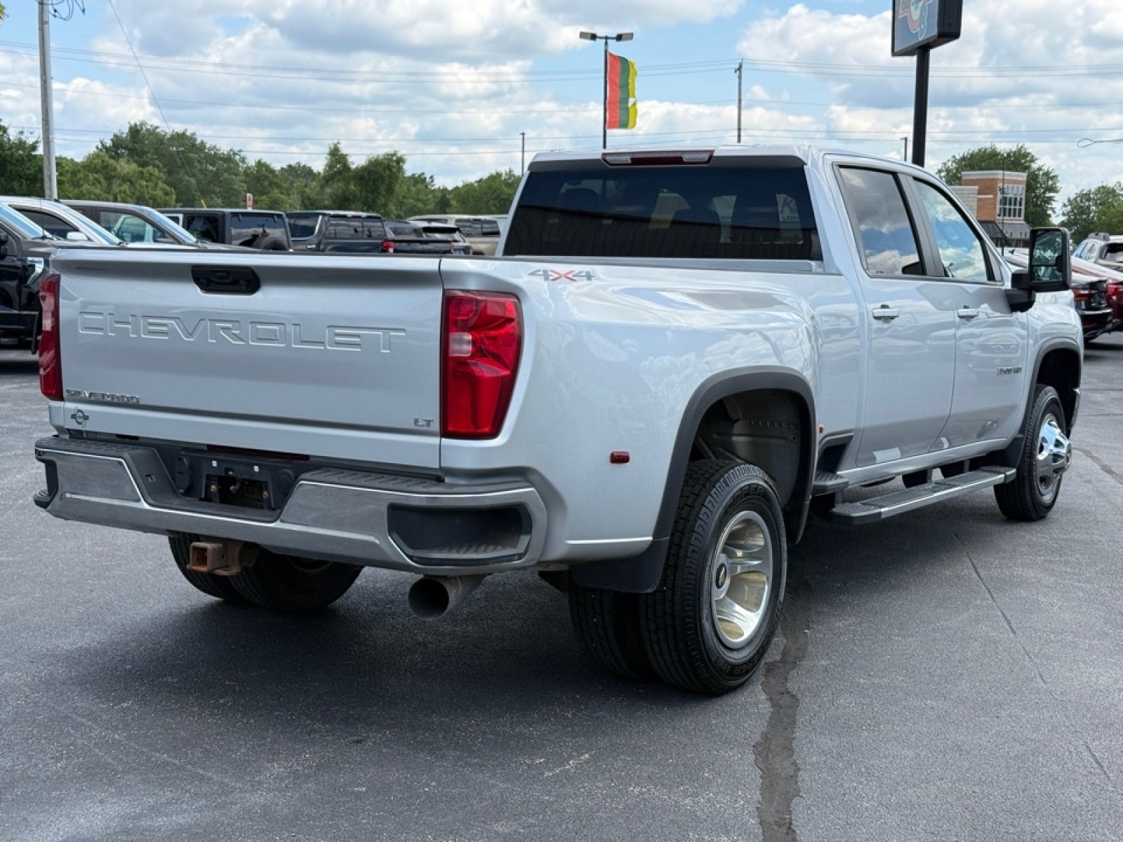 Used 2023 Chevrolet Silverado 3500 LT AWD/4WD image 8