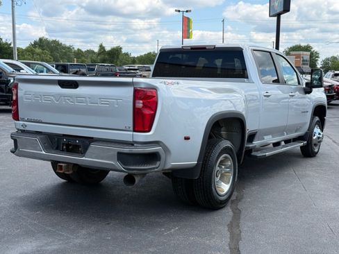 Used 2023 Chevrolet Silverado 3500 LT AWD/4WD image 8