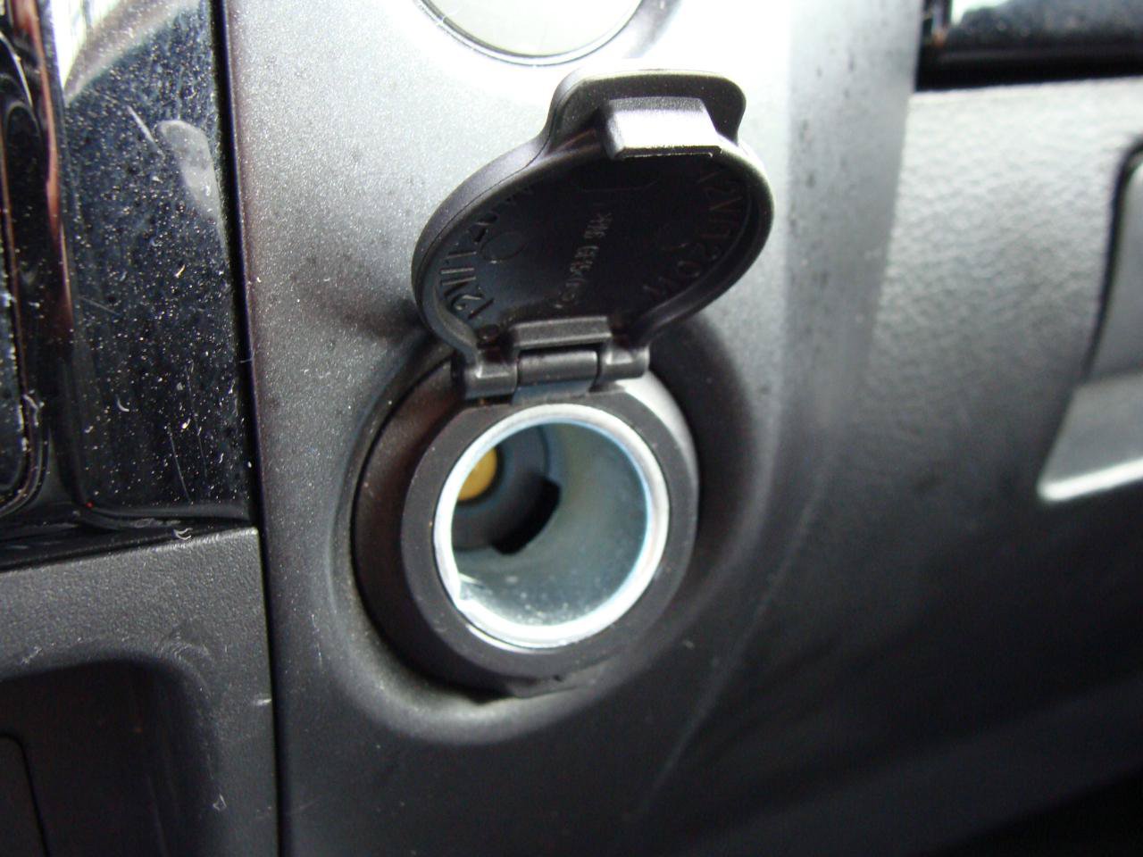 Used 2024 Nissan Titan SV w/ SV Convenience Package AWD/4WD image 31