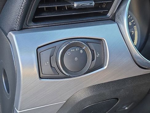 Used 2022 Ford Mustang Premium image 21