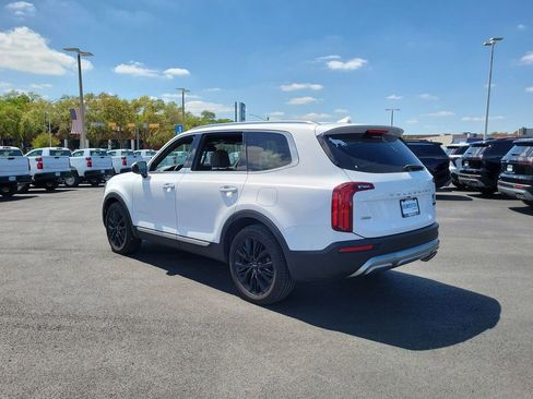 Used 2022 Kia Telluride SX w/ SX Prestige Package image 4