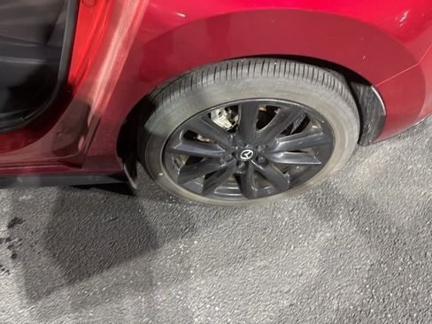 Used 2024 MAZDA MAZDA3 Hatchback w/Premium Plus Pkg image 24