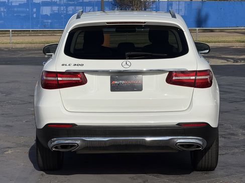 Used 2018 Mercedes-Benz GLC 300 w/ Premium Package image 8