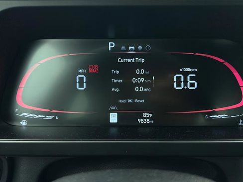 Certified 2025 Hyundai Elantra Sport image 25