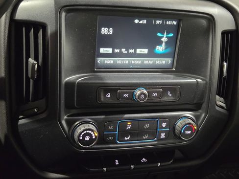 Used 2018 Chevrolet Silverado 1500 Custom w/ Custom Value Package image 2