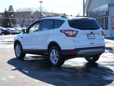 Used 2018 Ford Escape SE image 5