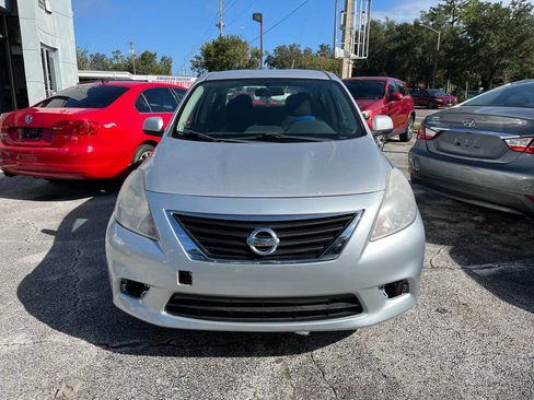 Used 2014 Nissan Versa SL w/ Tech Package image 3