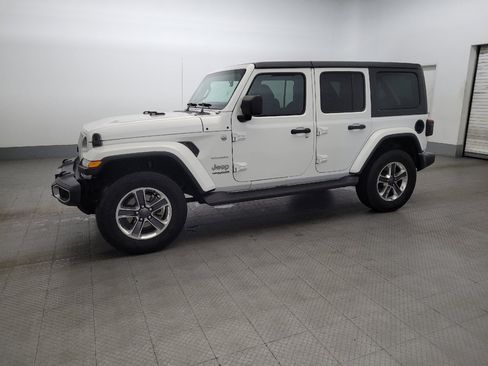 Used 2018 Jeep Wrangler Unlimited Sahara w/ Cold Weather Group image 2