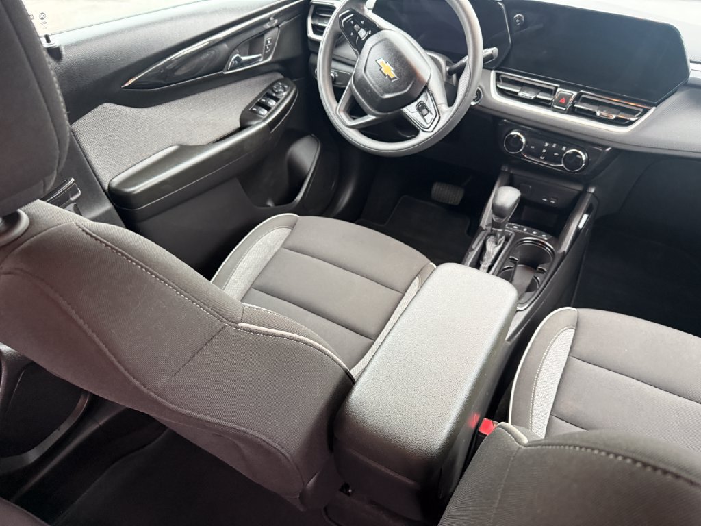 Used 2024 Chevrolet TrailBlazer LT w/ Driver Confidence Package FWD image 19