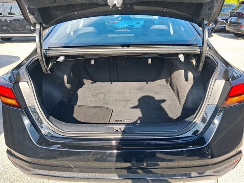 Used 2023 Nissan Altima 2.5 SV image 5