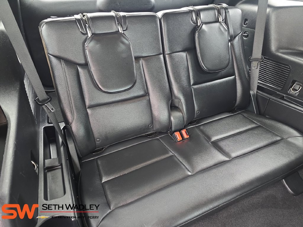 Used 2021 Ford Explorer XLT w/ Equipment Group 202A AWD/4WD image 12