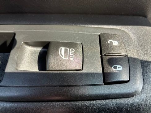 Used 2015 Jeep Grand Cherokee Summit w/ Platinum Series Group AWD/4WD image 29