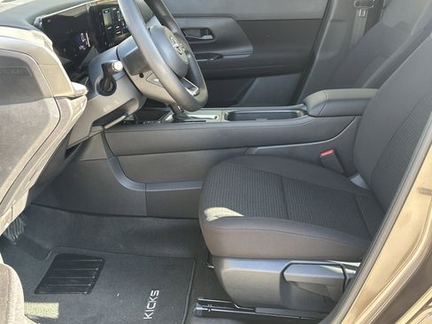 New 2026 Nissan Kicks S image 9
