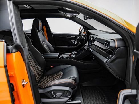 Used 2024 Lamborghini Urus S image 51