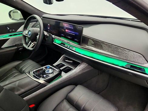 Used 2023 BMW i7 xDrive60 AWD/4WD image 22