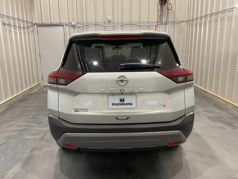 Used 2021 Nissan Rogue SV image 21