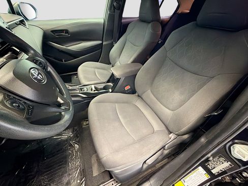 Used 2022 Toyota Corolla LE image 11