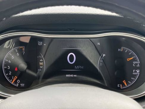 Used 2022 Jeep Grand Cherokee Laredo X AWD/4WD image 35