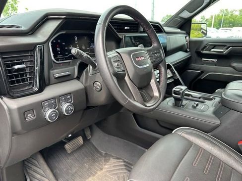 Used 2023 GMC Sierra 1500 AT4X image 18