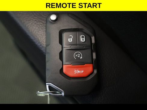 Used 2022 Jeep Gladiator Willys image 7