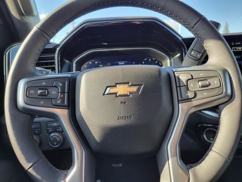 Used 2022 Chevrolet Silverado 1500 LT w/ Protection Package AWD/4WD image 10
