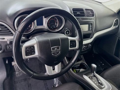Used 2019 Dodge Journey SE w/ Connectivity Group image 9
