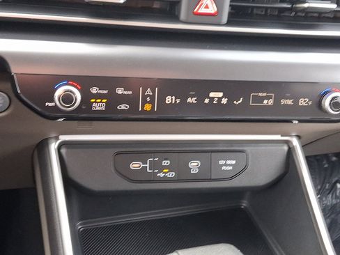 New 2026 Kia Carnival LX image 14