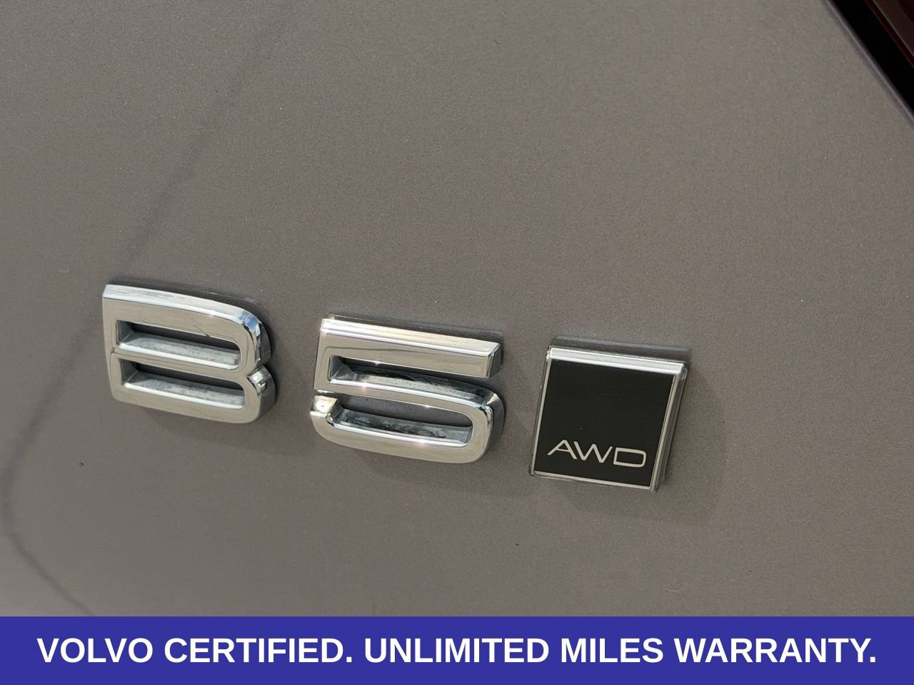 Certified 2026 Volvo XC40 B5 Plus AWD/4WD image 10