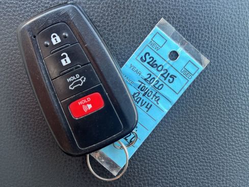 Used 2020 Toyota RAV4 XLE w/ Convenience Package AWD/4WD image 28