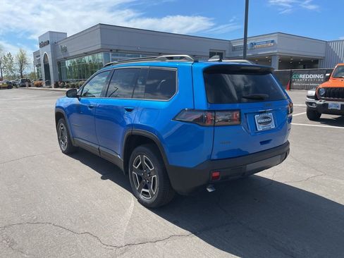 New 2026 Jeep Cherokee Laredo image 3