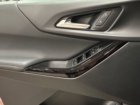 New 2026 Chevrolet Equinox LT w/ Convenience Package II image 11