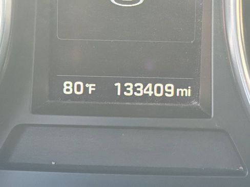 Used 2017 Hyundai Santa Fe Sport FWD image 28
