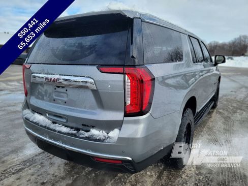 Used 2023 GMC Yukon XL SLT w/ SLT Premium Package image 6
