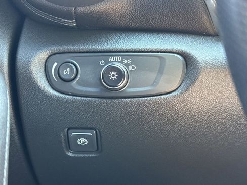 Used 2022 Chevrolet Blazer LT image 19