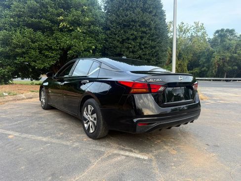 Used 2020 Nissan Altima 2.5 S FWD image 5